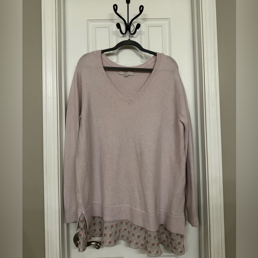 LOFT V-Neck Sweater with Fabric Hem Size 20/22 NWOT